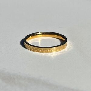 New! “Mia” Dainty Checkered Gold Ring